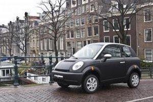 Amsterdame_skatinami_elektromobiliai